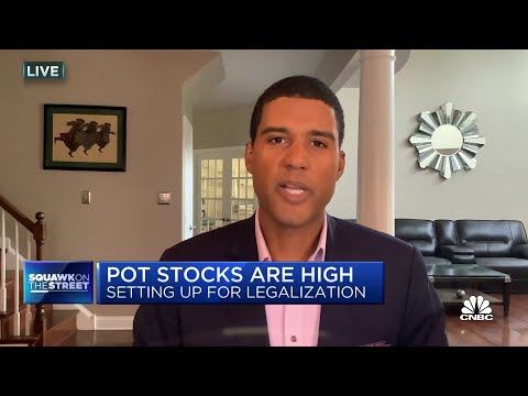 Stocks of pot rise in bets on U.S. legalization